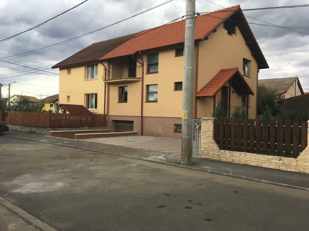 Vila Casa In Zona Linistita, Campia Turzii Exteriér fotografie